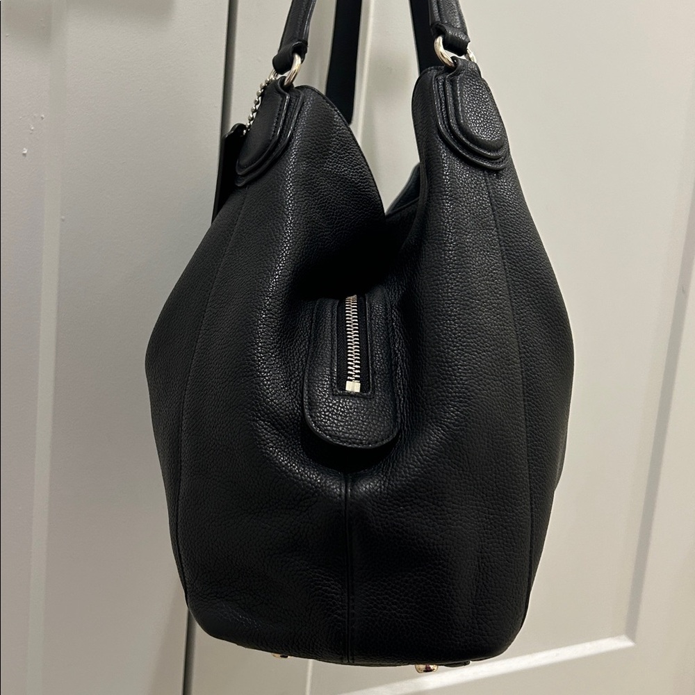 Coach Edie Shoulder Bag 31 in Pebbled Leather - Picture 9 of 17